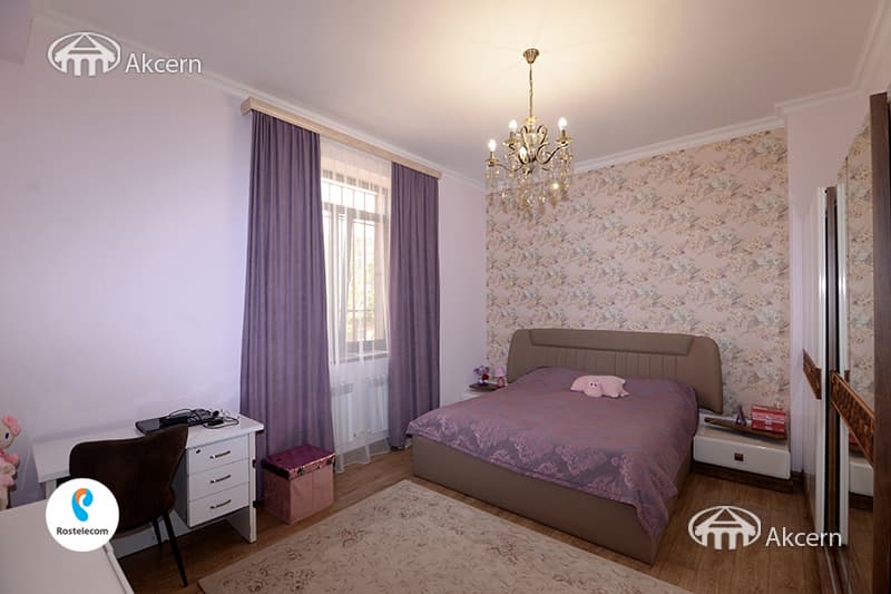 Дом · 5 комн. · 290 м² · Аван