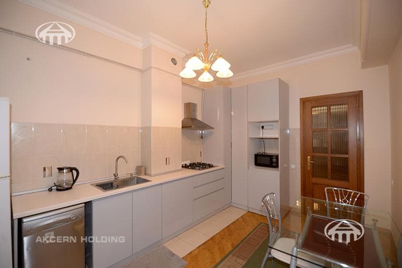 Квартира · 3 комн. · 142 м² · Кентрон