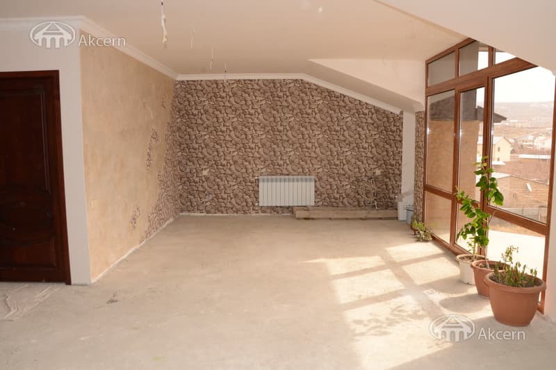 Особняк · 6 комн. · 285 м² · с. Ариндж