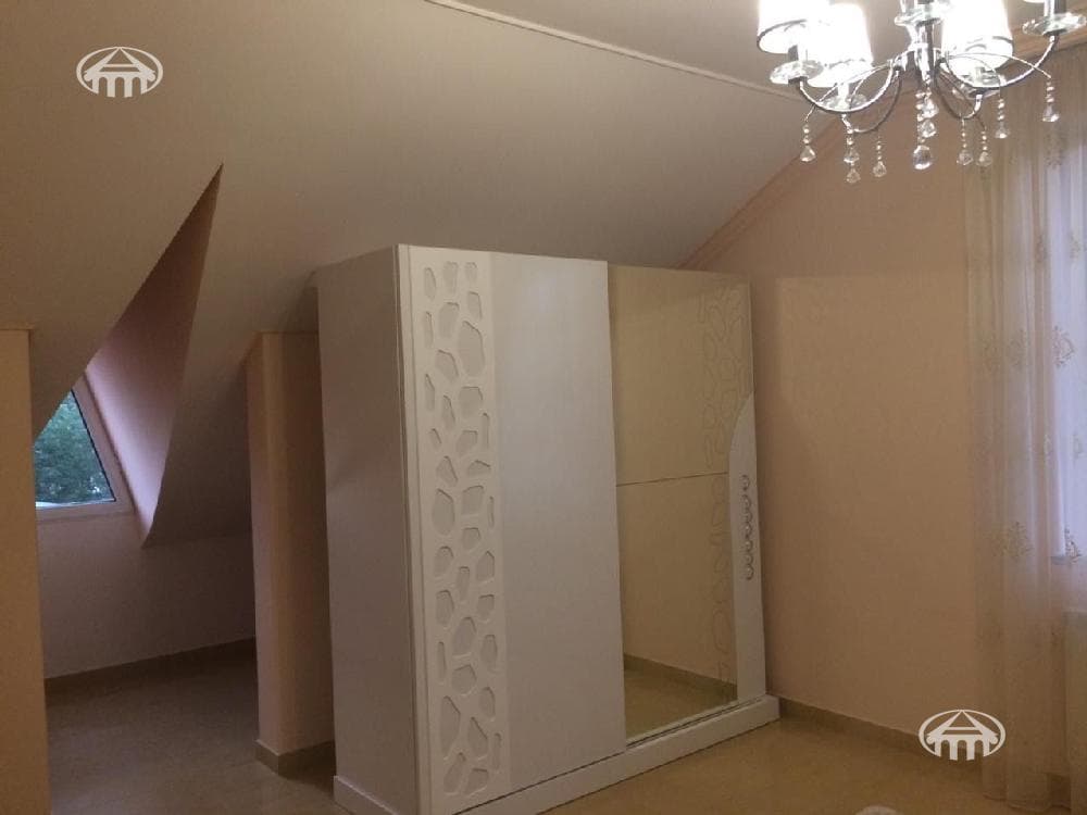 Առանձնատուն · 6 սեն. · 500 մ² · Էրեբունի
