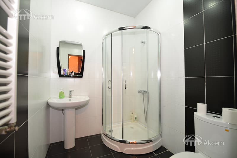 Квартира · 2 комн. · 68 м² · Кентрон