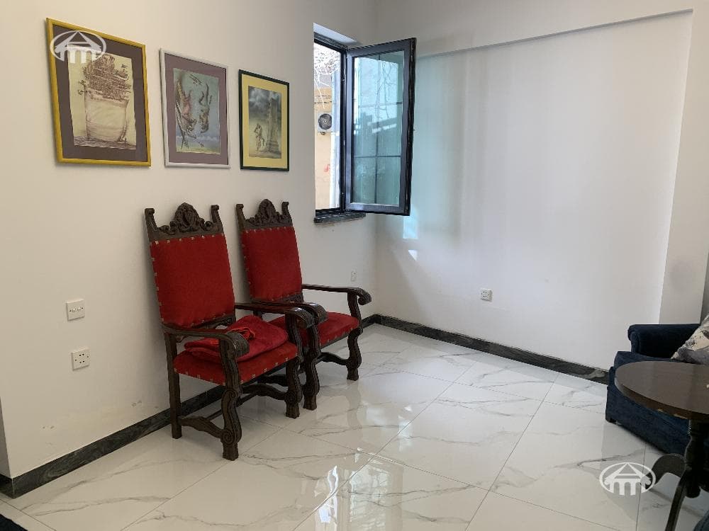 Office · 25 m² · Kentron