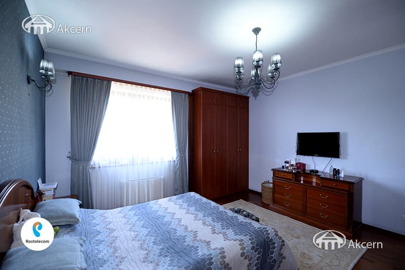 Квартира · 4 комн. · 156 м² · Кентрон