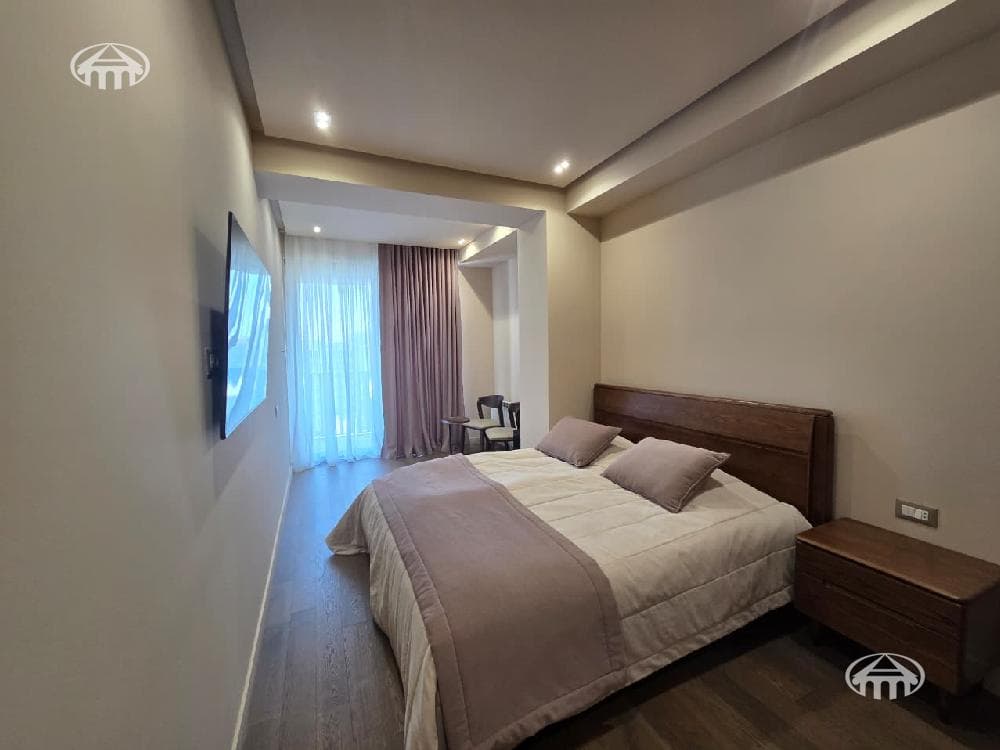 Квартира · 4 комн. · 131 м² · Арабкир