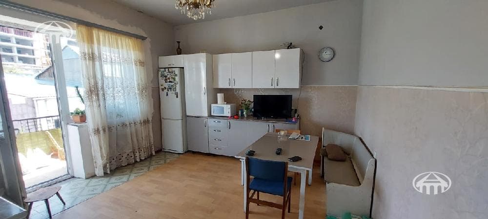 House · 9 rooms · 429 m² · Kanaker-Zeytun