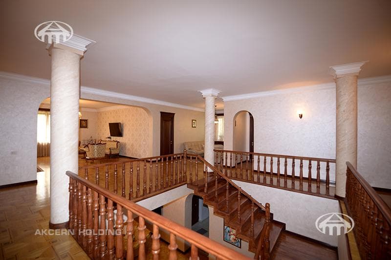 Mansion · 6 rooms · 512 m² · Arabkir