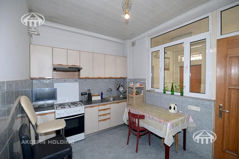Дом · 7 комн. · 540 м² · Арабкир