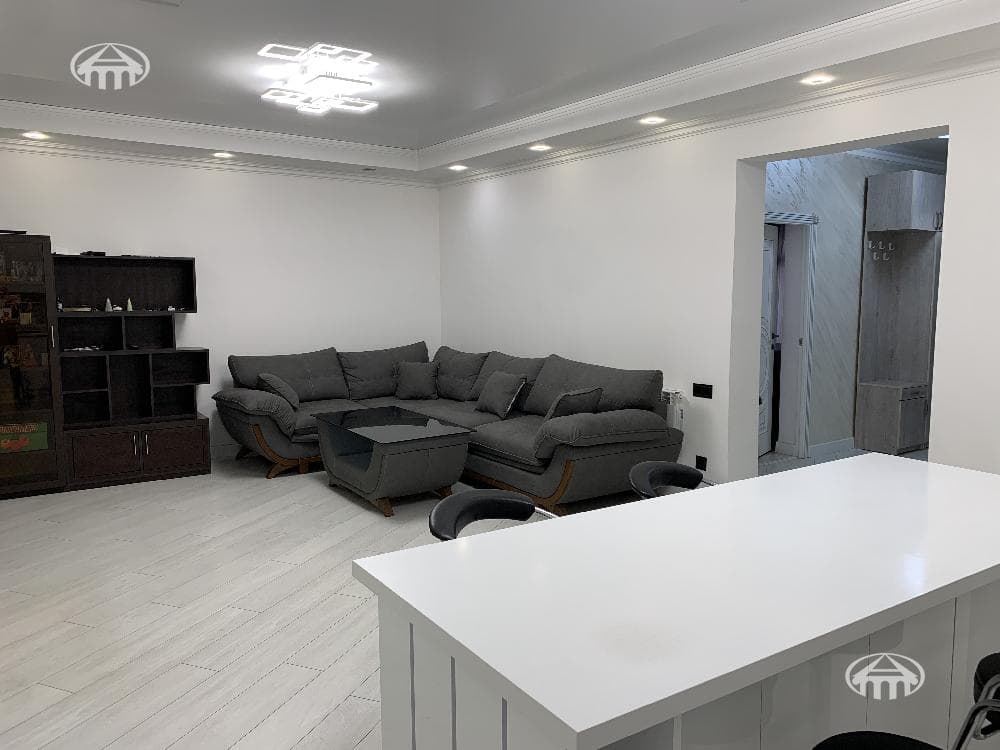 Բնակարան · 5 սեն. · 93 մ² · Էրեբունի