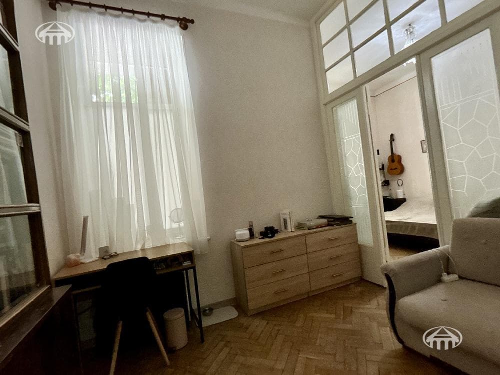 Apartment · 2 rooms · 83 m² · Kentron