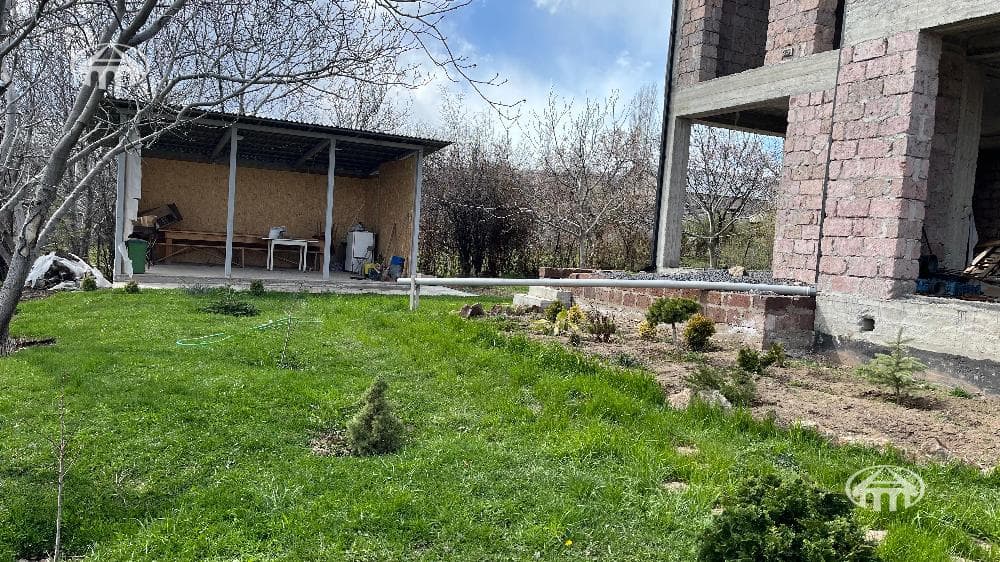 Առանձնատուն · 200 մ² · Բյուրական