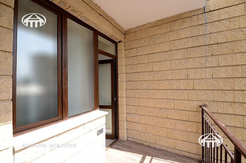 Квартира · 2 комн. · 64 м² · Кентрон