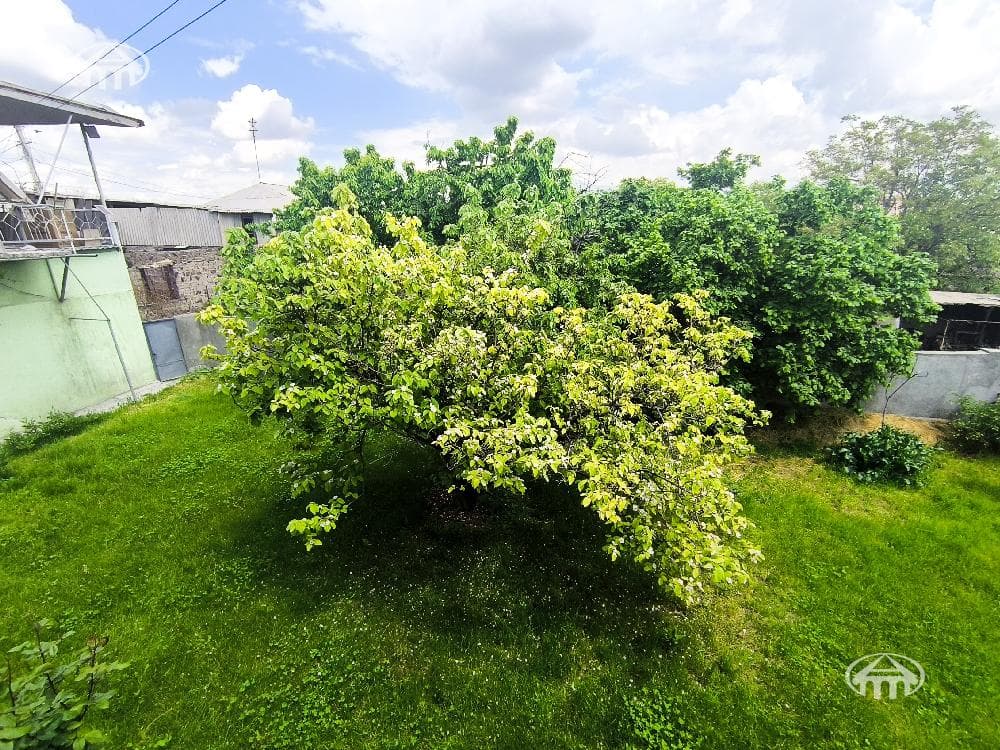 Дом · 7 комн. · 325 м² · Балаовит