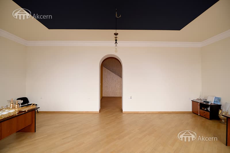 Офис · 347 м² · Кентрон