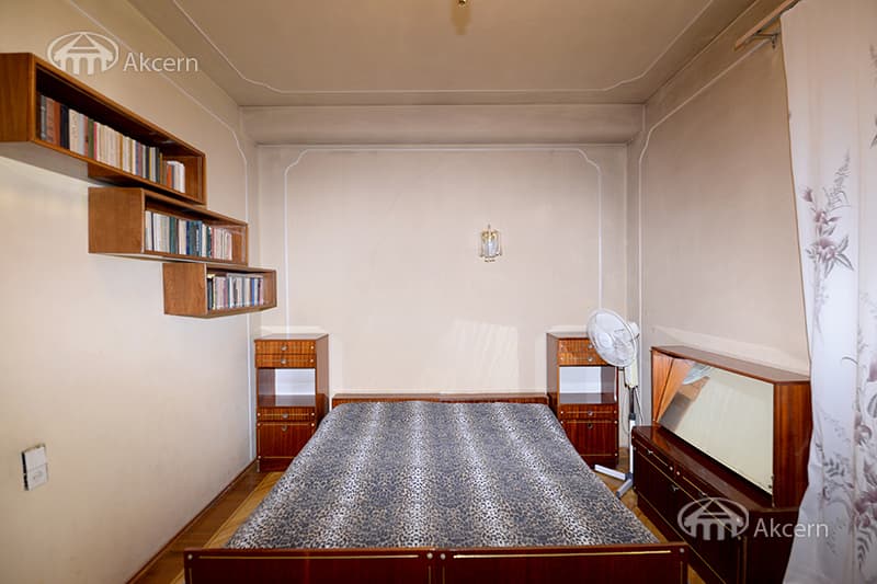 Дом · 7 комн. · 557 м² · Кентрон