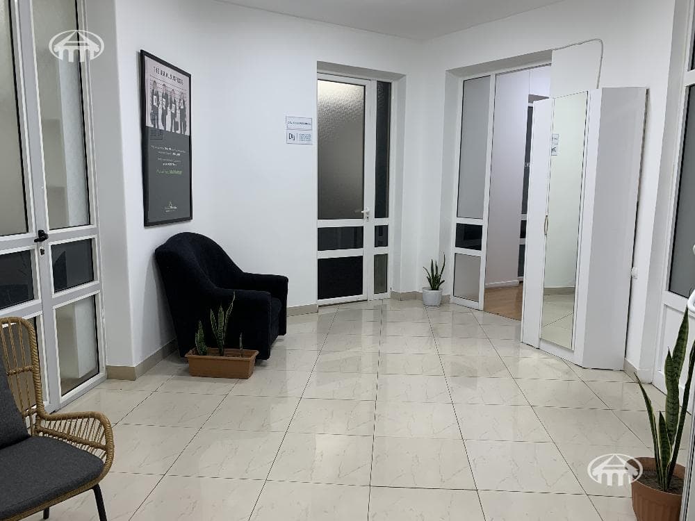 Office · 15 m² · Kentron