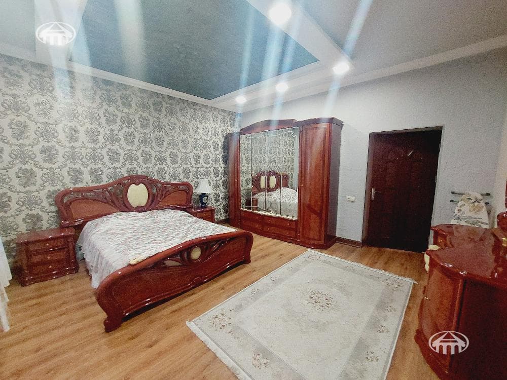 Բնակարան · 4 սեն. · 115 մ² · Կենտրոն