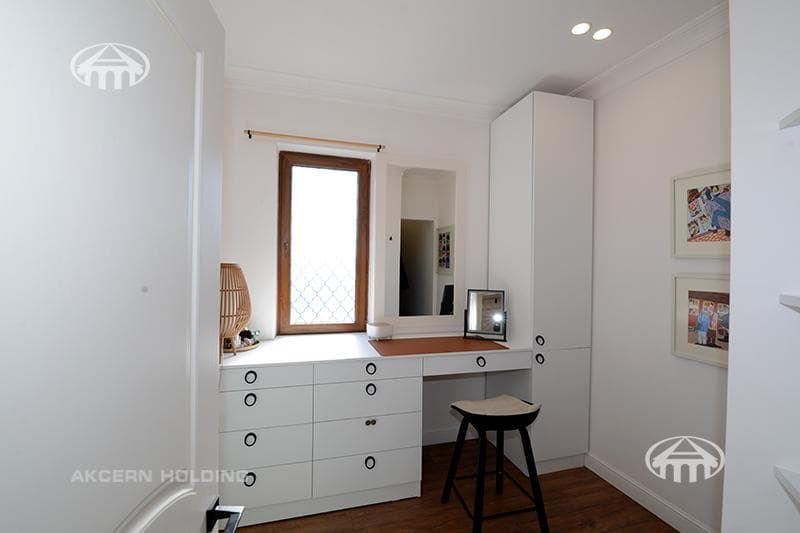 Apartment · 3 rooms · 99 m² · Kentron