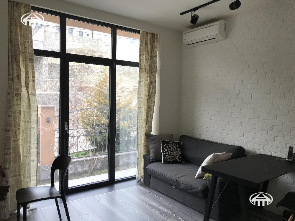 Mansion · 6 rooms · 355 m² · Davtashen