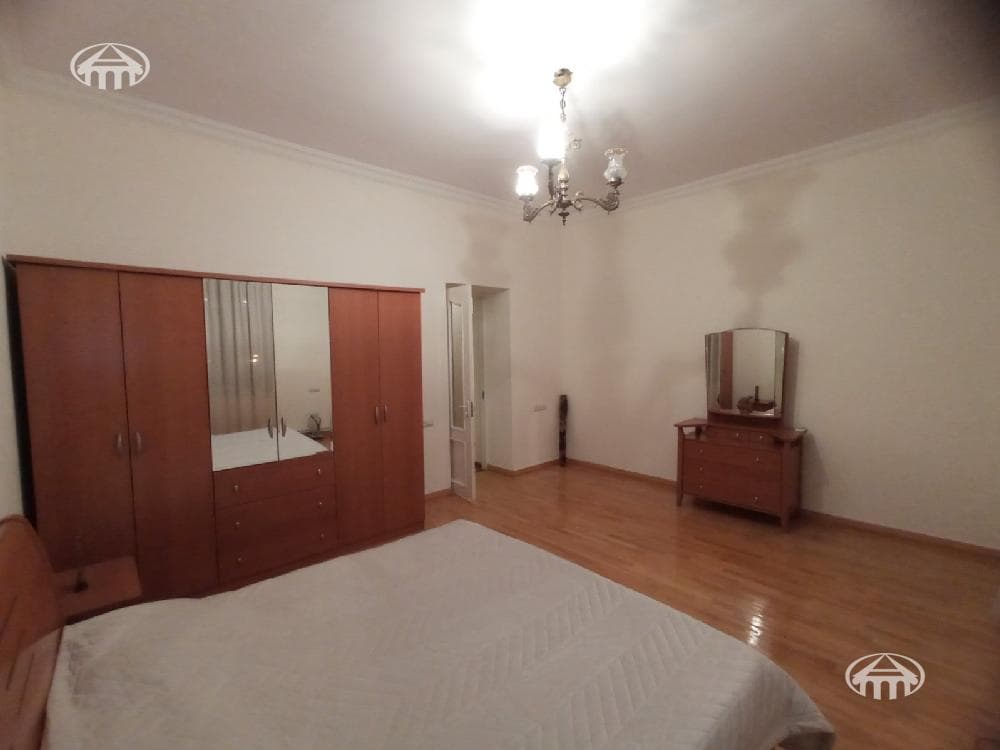 Apartment · 4 rooms · 144 m² · Kentron