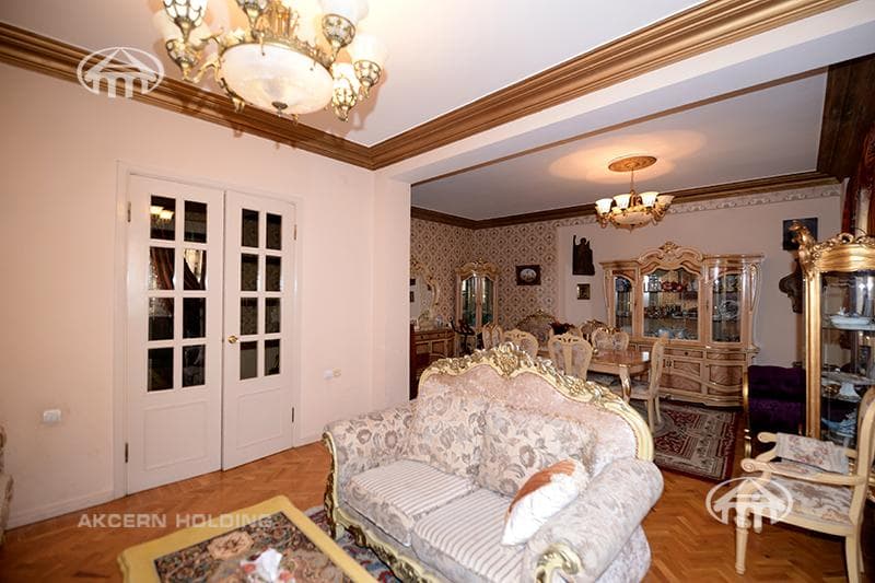 Բնակարան · 4 սեն. · 154 մ² · Կենտրոն