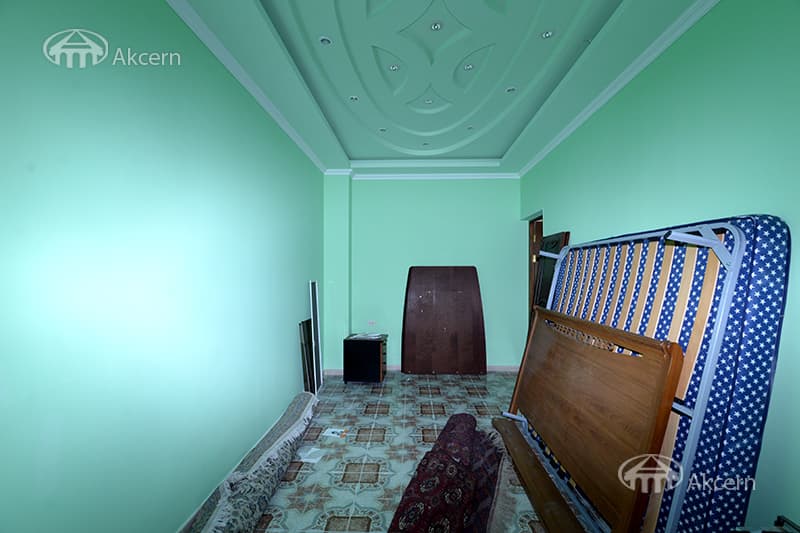 Apartment · 4 rooms · 150 m² · Kentron