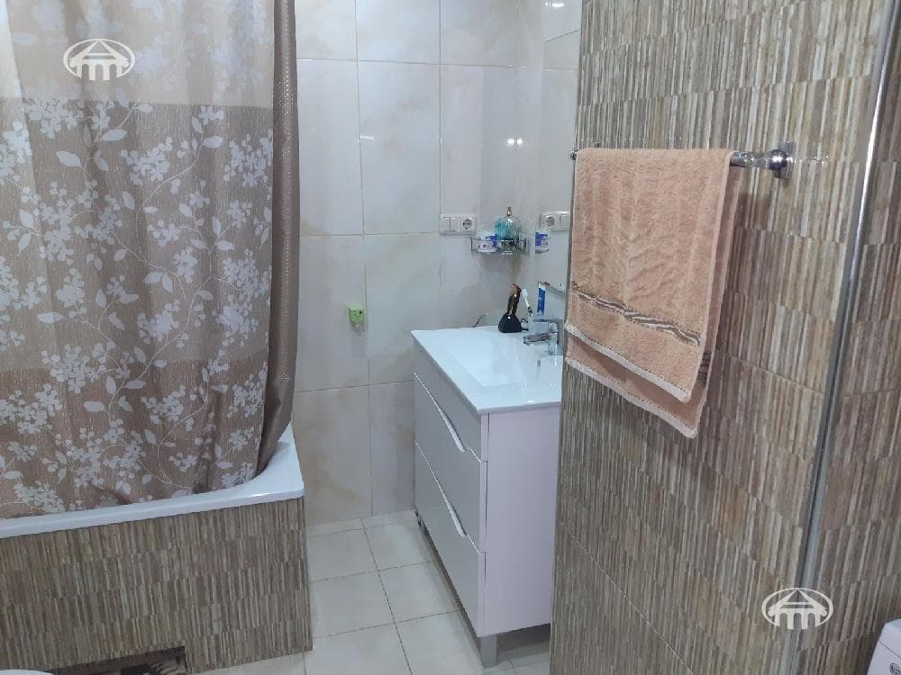 Բնակարան · 2 սեն. · 102 մ² · Կենտրոն