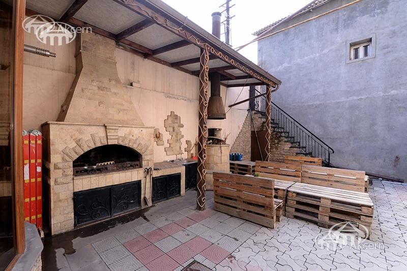 Hotel · 5 rooms · 540 m² · Kentron