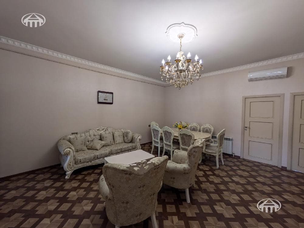Квартира · 4 комн. · 134 м² · Кентрон