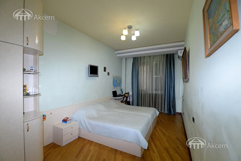 Квартира · 4 комн. · 127 м² · Кентрон