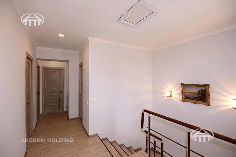 Mansion · 5 rooms · 151 m² · v. Arinj