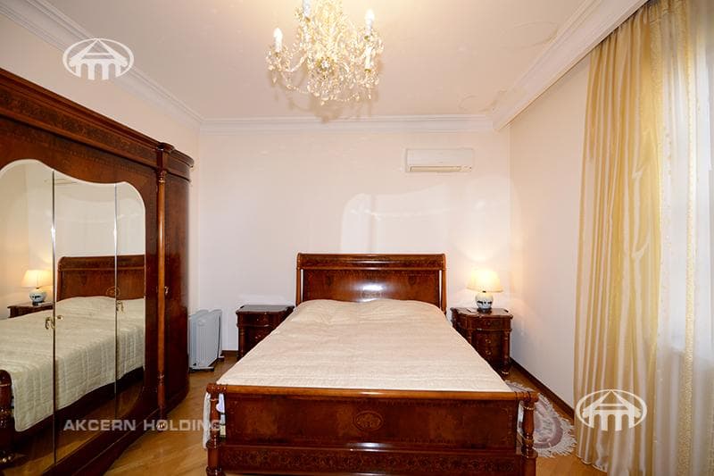 Առանձնատուն · 6 սեն. · 360 մ² · Էրեբունի