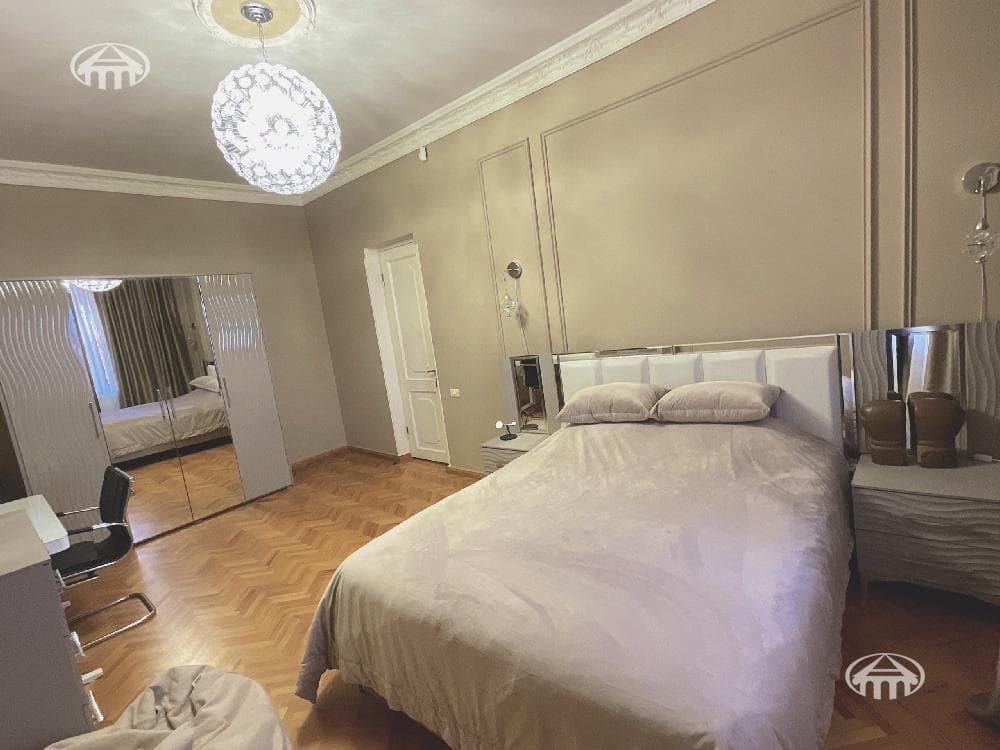 Mansion · 9 rooms · 680 m² · Arabkir — photo 10 / 47