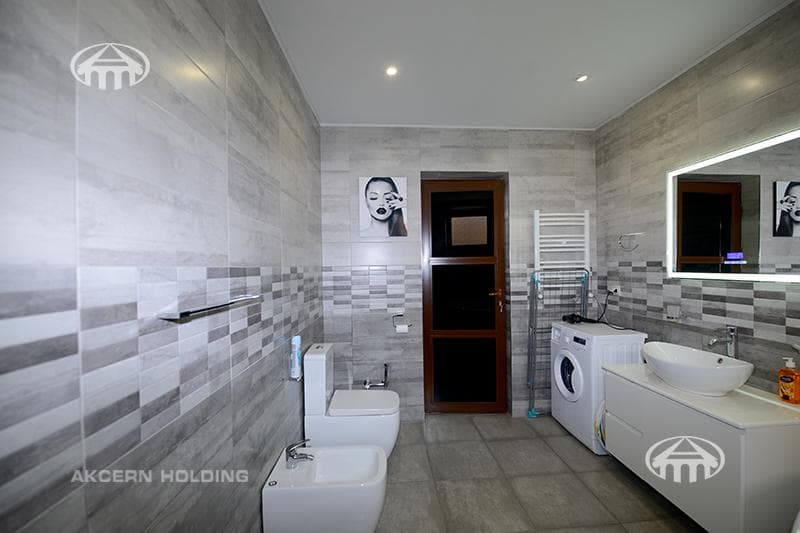 Apartment · 3 rooms · 97 m² · Kentron