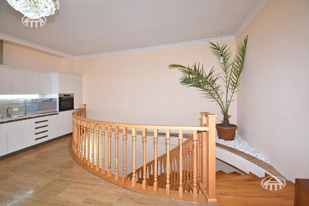Mansion · 7 rooms · 400 m² · Arabkir