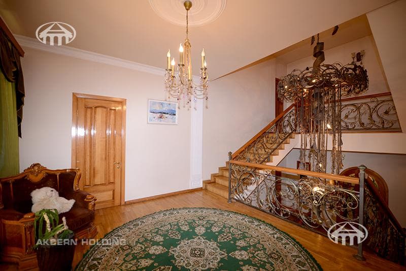 Mansion · 9 rooms · 671 m² · Arabkir