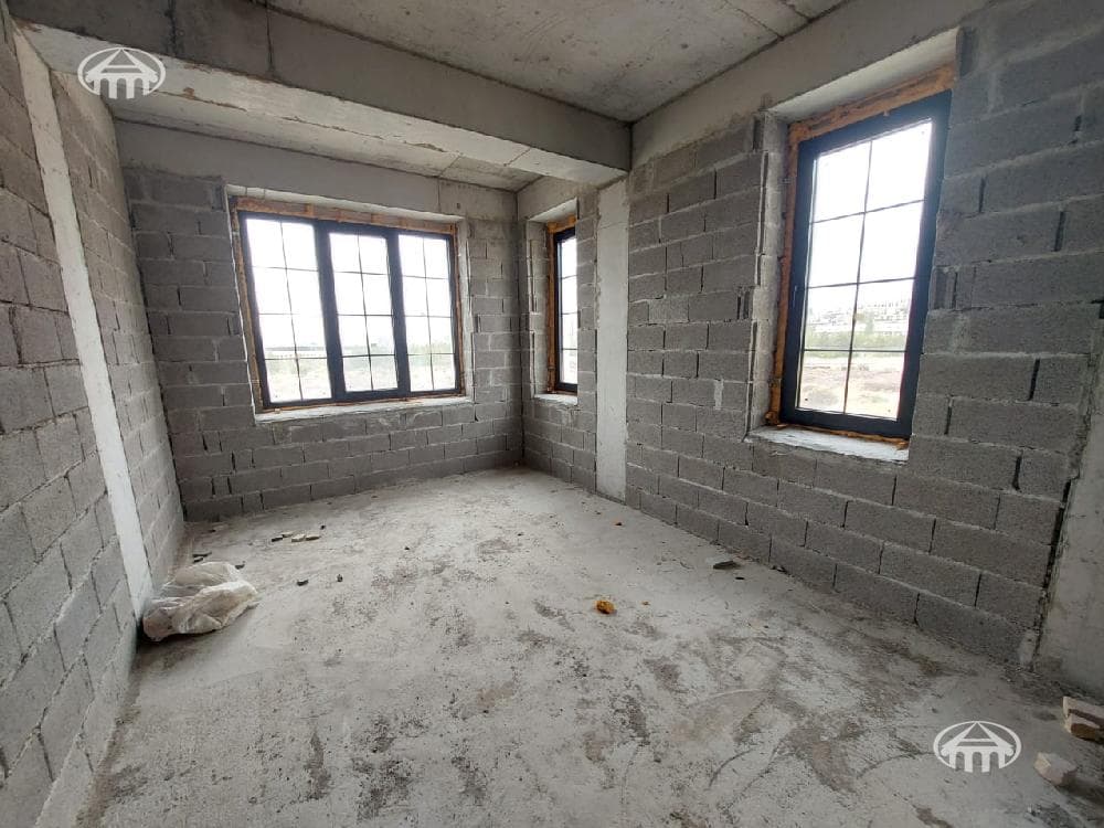 Mansion · 6 rooms · 228 m² · Avan