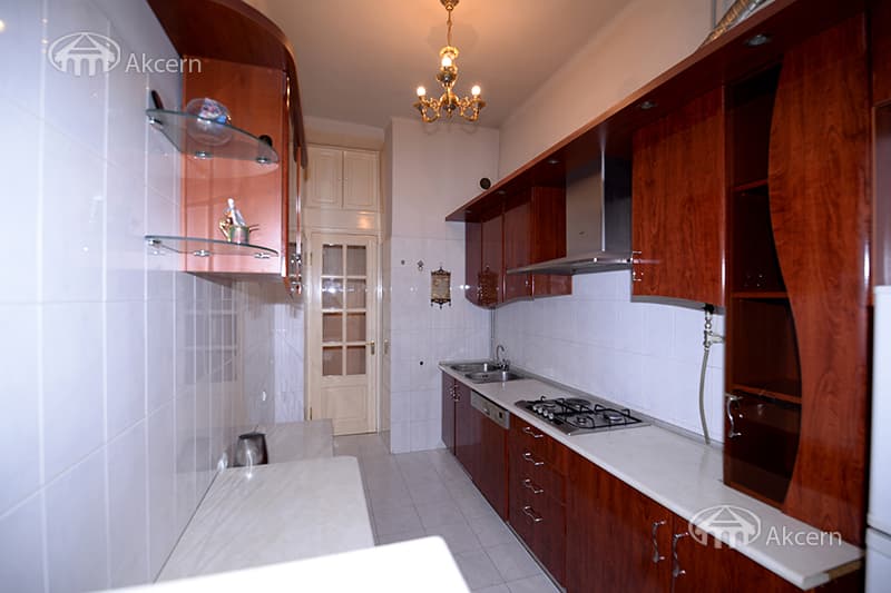 Квартира · 3 комн. · 97 м² · Кентрон