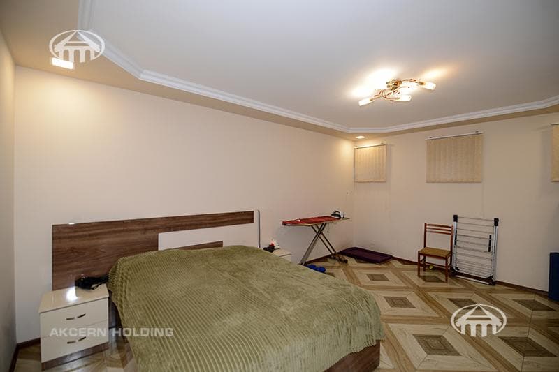 House · 4 rooms · 185 m² · Arabkir