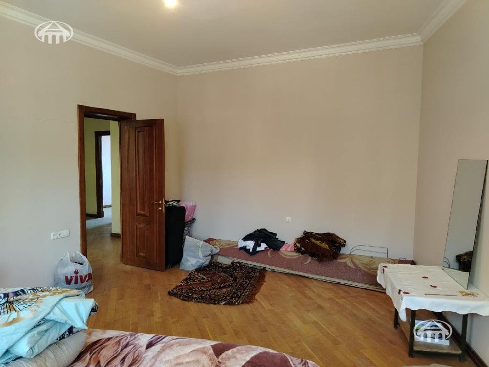 Mansion · 6 rooms · 470 m² · Davtashen — photo 21 / 32