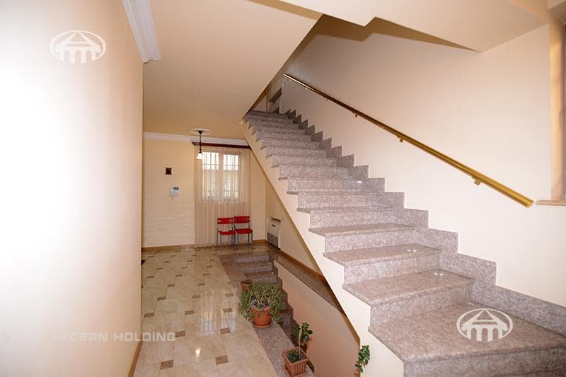 Office · 290 m² · Arabkir
