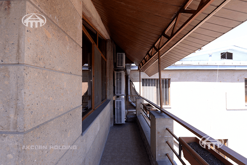 Apartment · 5 rooms · 210 m² · Kentron