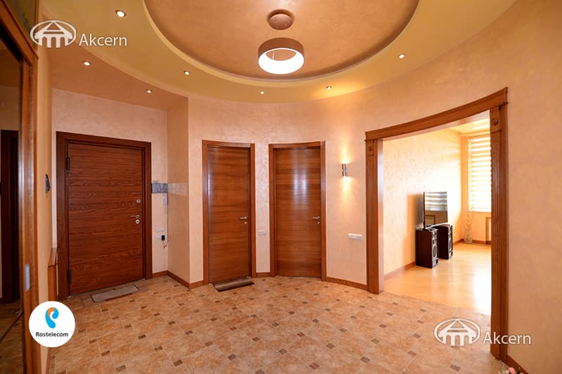 Apartment · 4 rooms · 181 m² · Kentron