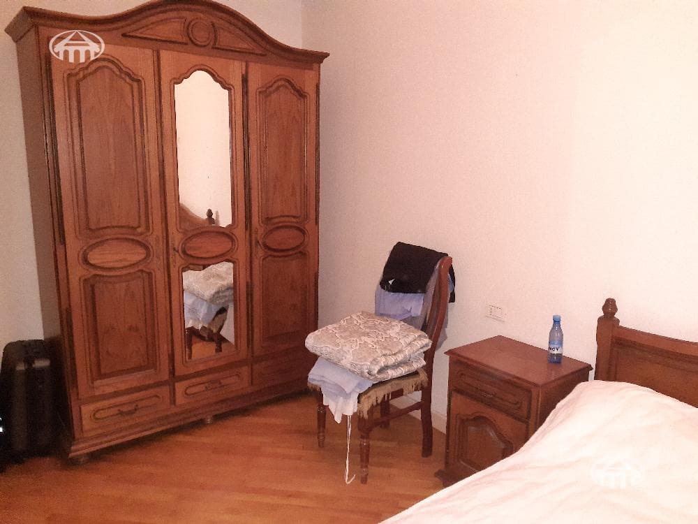 Apartment · 3 rooms · 106 m² · Kentron