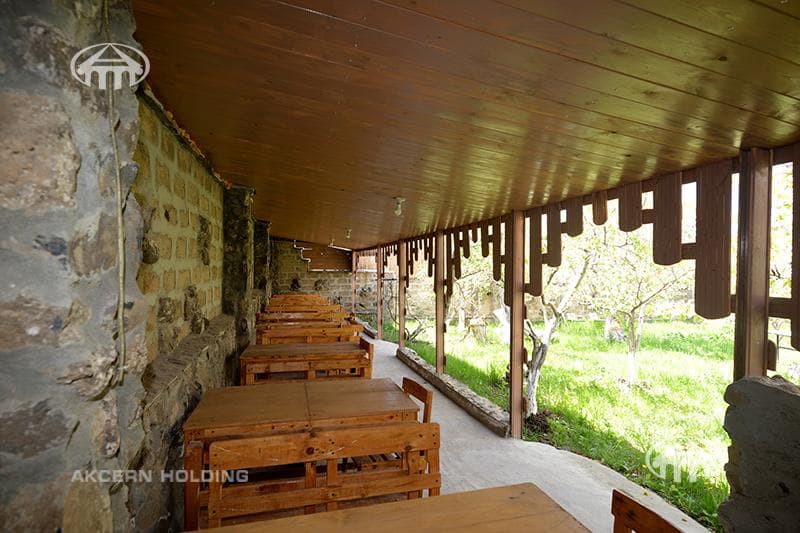 Land · 500 m² · Garni