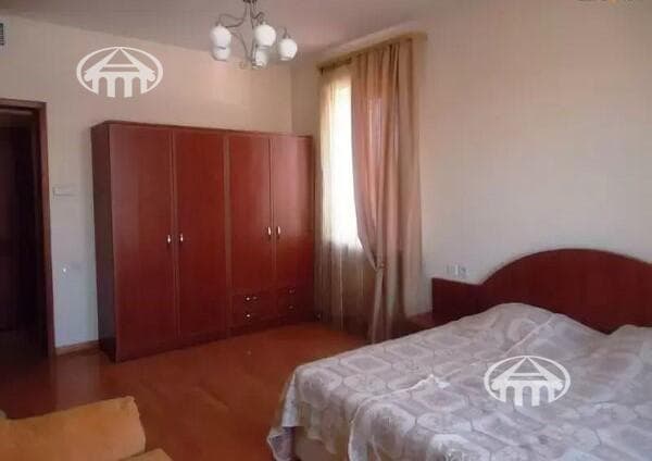 Apartment · 2 rooms · 100 m² · Kentron