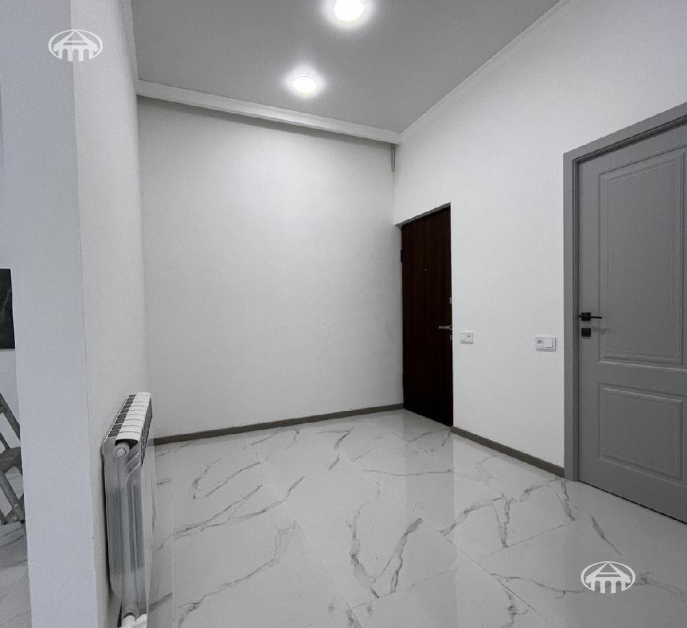 Квартира · 2 комн. · 74 м² · Давташен