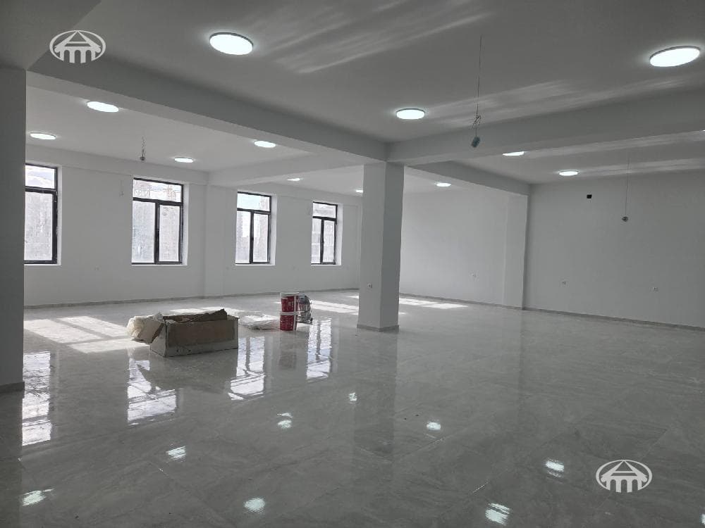 Խանութ · 916 մ² · Աջափնյակ