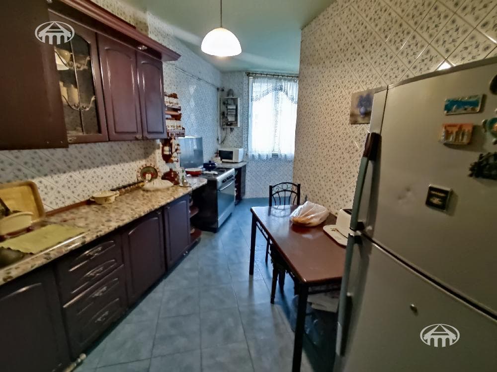 Բնակարան · 4 սեն. · 104 մ² · Կենտրոն