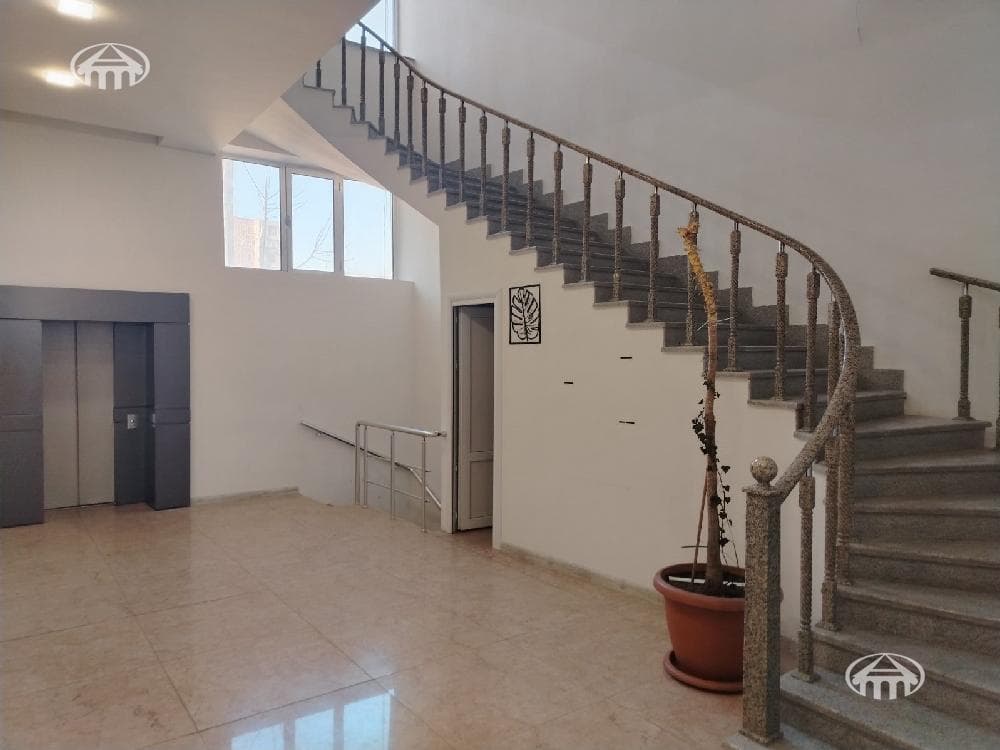 Այլ · 1567 մ² · Կենտրոն
