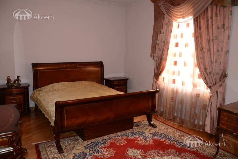 Mansion · 5 rooms · 405 m² · Arzakan